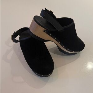 Chic Black Suede Women's Clogs